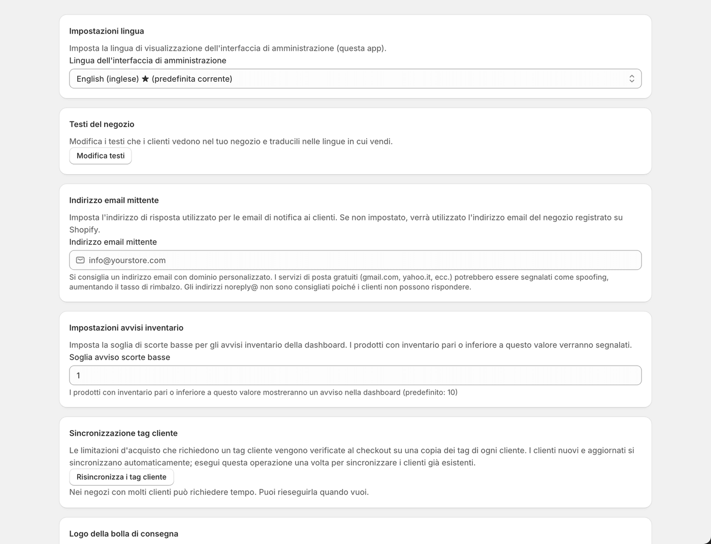 La schermata impostazioni: mittente, soglia di avviso scorte, logo della distinta, lingue e modelli email.
